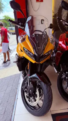 TRIUMPH TIGER 800 SPORT TRIUMPH TIGER 800 SPORT