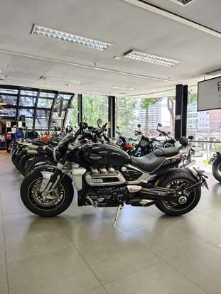 TRIUMPH-ROCKET III GT-2023