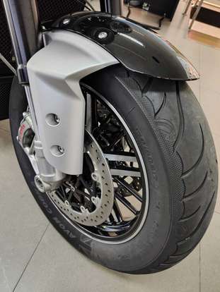 TRIUMPH-ROCKET III GT-2023