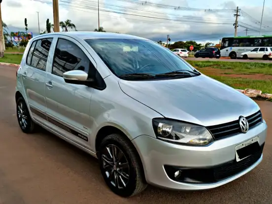 VOLKSWAGEN-FOX-1.0 MI TREND 8V FLEX 4P MANUAL VOLKSWAGEN-FOX-2010