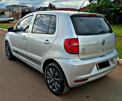 VOLKSWAGEN-FOX-2010