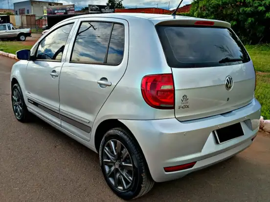 VOLKSWAGEN-FOX-1.0 MI TREND 8V FLEX 4P MANUAL VOLKSWAGEN-FOX-2010