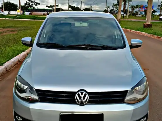 VOLKSWAGEN-FOX-1.0 MI TREND 8V FLEX 4P MANUAL VOLKSWAGEN-FOX-2010