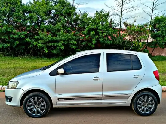 VOLKSWAGEN-FOX-1.0 MI TREND 8V FLEX 4P MANUAL VOLKSWAGEN-FOX-2010
