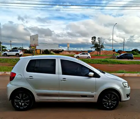 VOLKSWAGEN-FOX-2010
