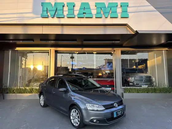VOLKSWAGEN JETTA 2.0 COMFORTLINE FLEX 4P TIPTRONIC VOLKSWAGEN JETTA 2.0 COMFORTLINE FLEX 4P TIPTRONIC
