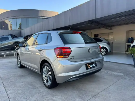 VOLKSWAGEN POLO 1.0 200 TSI COMFORTLINE AUTOMÁTICO