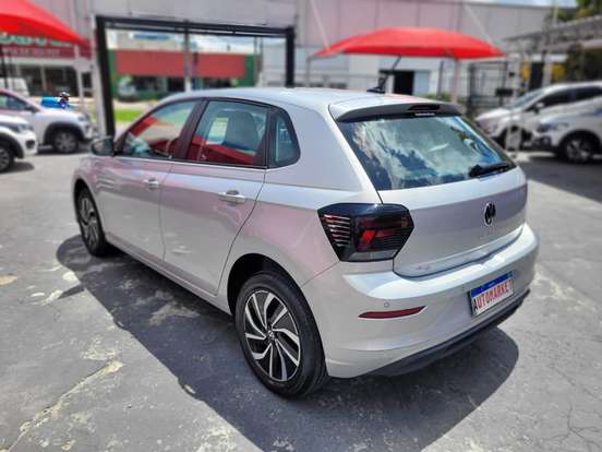 VOLKSWAGEN-POLO-2024