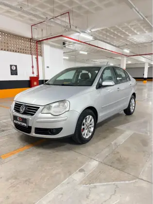 VOLKSWAGEN POLO SEDAN 1.6 MI COMFORTLINE 8V FLEX 4P AUTOMATIZADO