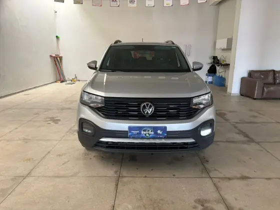 VOLKSWAGEN T-CROSS 1.0 200 TSI TOTAL FLEX AUTOMÁTICO VOLKSWAGEN T-CROSS 1.0 200 TSI TOTAL FLEX AUTOMÁTICO