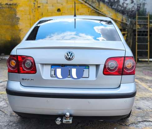 VOLKSWAGEN-POLO SEDAN-2009
