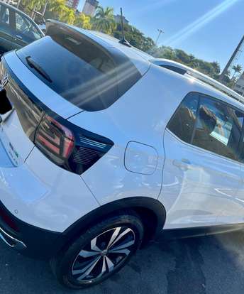 VOLKSWAGEN-T-CROSS-2020