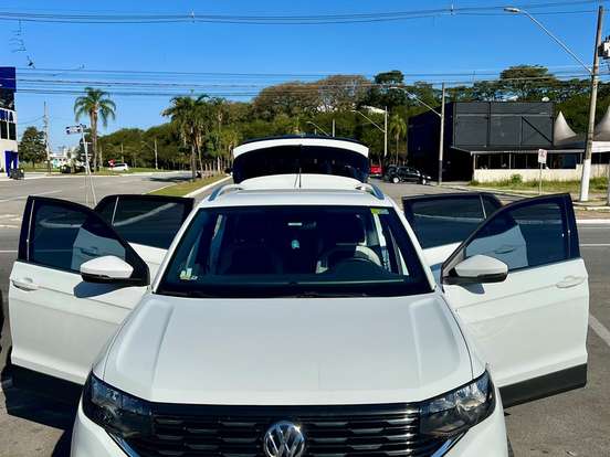 VOLKSWAGEN-T-CROSS-1.4 250 TSI TOTAL FLEX HIGHLINE AUTOMÁTICO VOLKSWAGEN-T-CROSS-2020