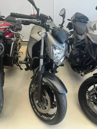YAMAHA XJ6 N ABS 