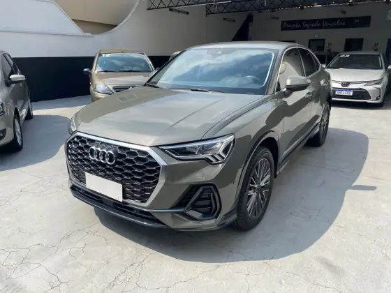 AUDI Q3 2.0 40 TFSI GASOLINA SPORTBACK PERFORMANCE BLACK QUATTRO TIPTRONIC