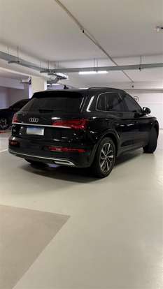 AUDI-Q5-2021
