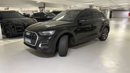 AUDI-Q5-2021