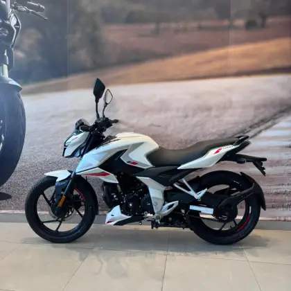 BAJAJ PULSAR N150 