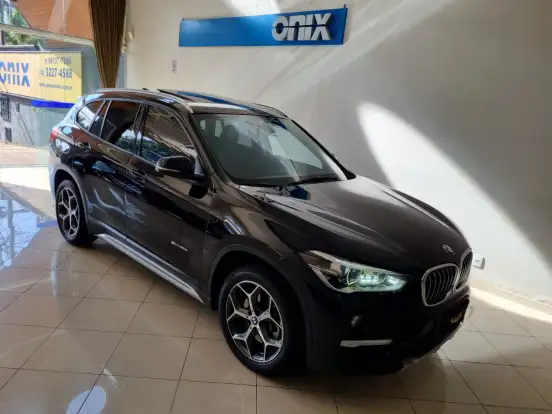 BMW-X1-2.0 16V TURBO ACTIVEFLEX SDRIVE20I X-LINE 4P AUTOMÁTICO BMW-X1-2017