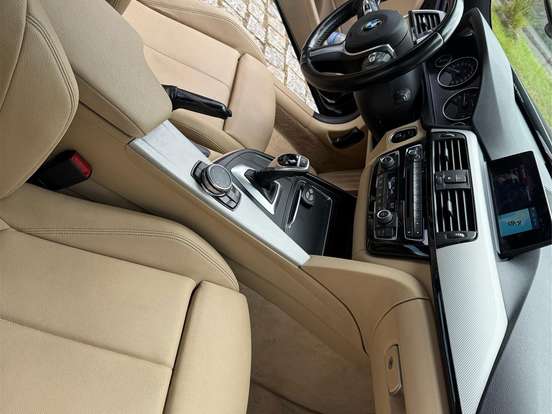 BMW-320i-2.0 M SPORT GP 16V TURBO ACTIVE FLEX 4P AUTOMÁTICO BMW-320i-2017