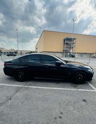 BMW-530e-2021