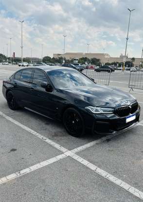 BMW-530e-2021