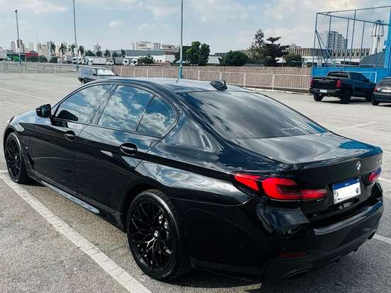 BMW-530e-2.0 16V TWINPOWER HÍBRIDO M SPORT AUTOMÁTICO BMW-530e-2021
