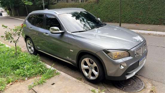BMW-X1-2012