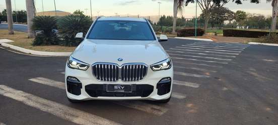 BMW-X5-2019