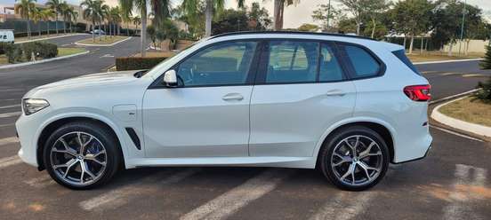 BMW-X5-2019