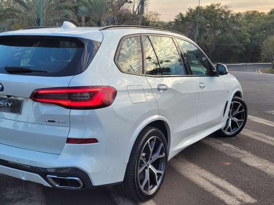BMW-X5-3.0 I6 TURBO HÍBRIDO XDRIVE45E M SPORT AUTOMÁTICO BMW-X5-2019