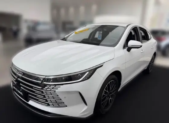 BYD KING 1.5 DM-I PHEV GS AUTOMÁTICO BYD KING 1.5 DM-I PHEV GS AUTOMÁTICO