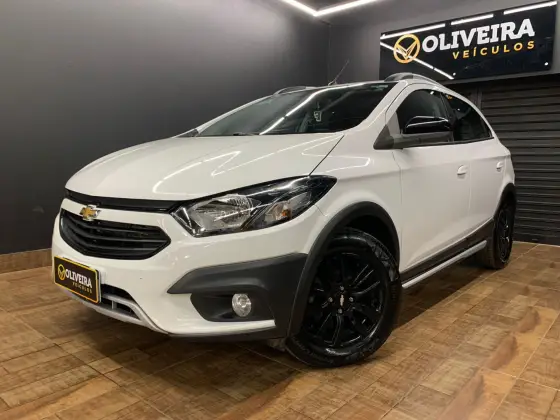 CHEVROLET ONIX 1.4 MPFI ACTIV 8V FLEX 4P AUTOMÁTICO
