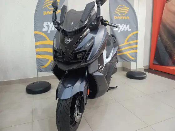 DAFRA CRUISYM 300 