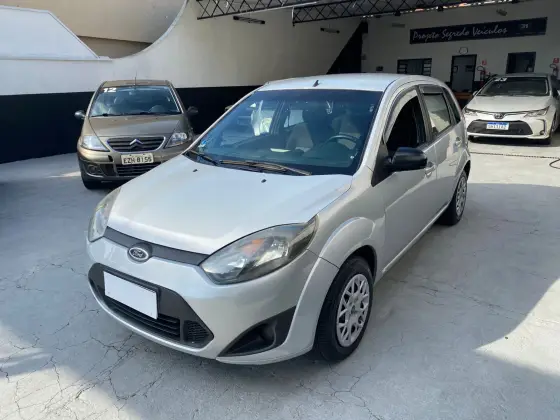 FORD FIESTA 1.0 ROCAM HATCH 8V FLEX 4P MANUAL