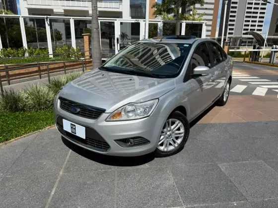 FORD FOCUS 2.0 GHIA SEDAN 16V GASOLINA 4P AUTOMÁTICO