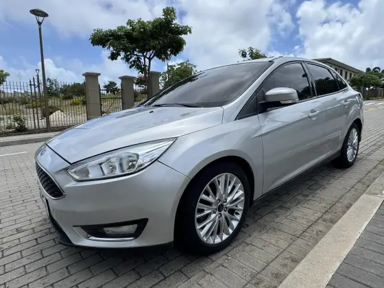 FORD FOCUS 2.0 SE PLUS FASTBACK 16V FLEX 4P POWERSHIFT FORD FOCUS 2.0 SE PLUS FASTBACK 16V FLEX 4P POWERSHIFT