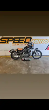 HARLEY-DAVIDSON SPORTSTER XL 883 STANDARD 