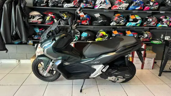 HONDA ADV 