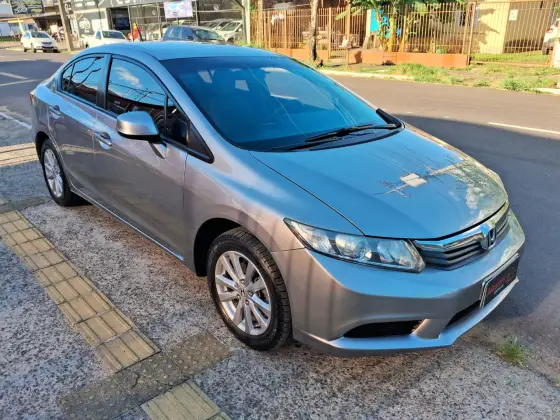 HONDA CIVIC 1.8 LXS 16V FLEX 4P AUTOMÁTICO