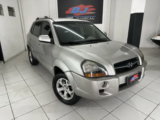 HYUNDAI TUCSON 2.0 MPFI GLS 16V 143CV 2WD GASOLINA 4P AUTOMÁTICO