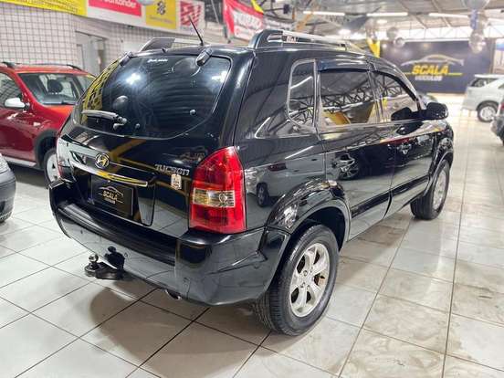 HYUNDAI-TUCSON-2011