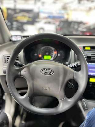 HYUNDAI-TUCSON-2011