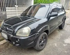 HYUNDAI TUCSON 2.0 MPFI GLS 16V 143CV 2WD GASOLINA 4P AUTOMÁTICO HYUNDAI TUCSON 2.0 MPFI GLS 16V 143CV 2WD GASOLINA 4P AUTOMÁTICO