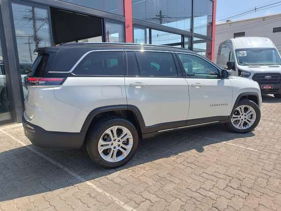 JEEP-COMMANDER-2024