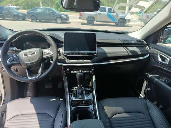 JEEP-COMMANDER-2024
