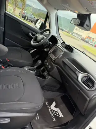 JEEP-RENEGADE-2023