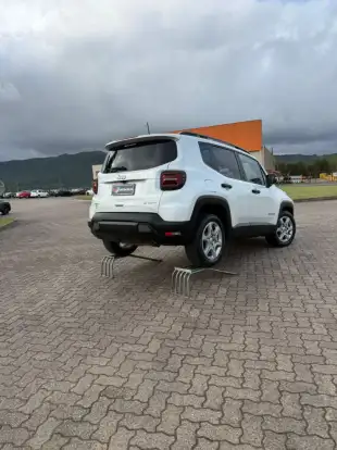 JEEP-RENEGADE-2023