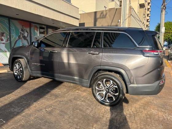 JEEP COMMANDER 1.3 T270 TURBO FLEX LIMITED AT6