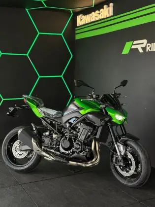 KAWASAKI Z900 
